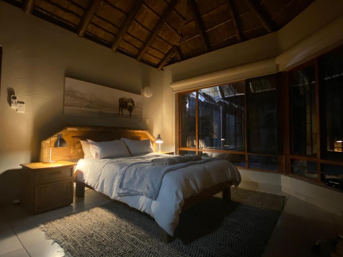 Twiga Lodge Mabalingwe Bela-Bela Exterior photo